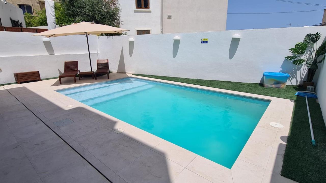 The Poolside Bliss * San Ġwann